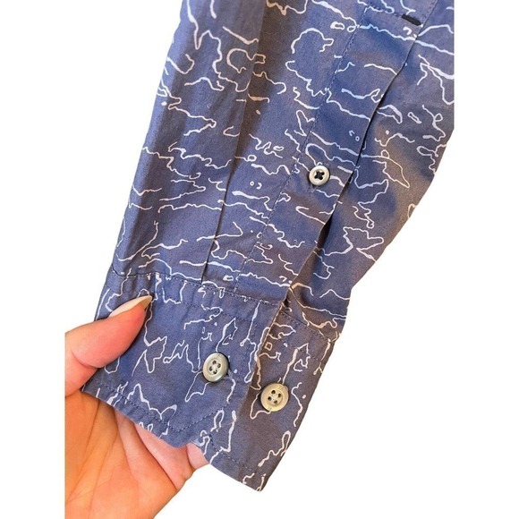Banana Republic Slim Fit XL Water Pattern Men’s Button Down Shirt - Picture 4 of 8